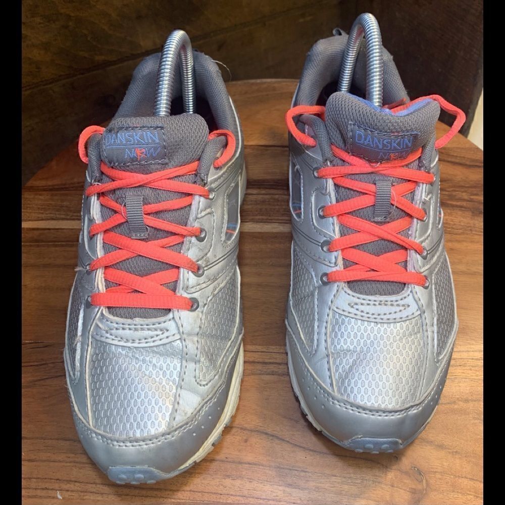 Danskin Ladiessneakers. Inv5271